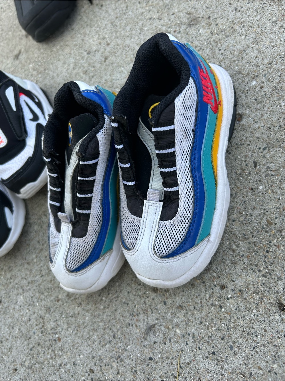 Nike AirMax Kids White, Blue & Teal Mesh Sneakers